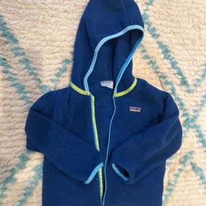 Patagonia fleece hoody, EUC, size 2T